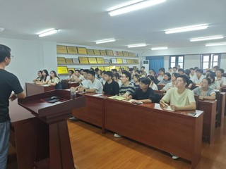 城市与环境学院2025级环境工...
